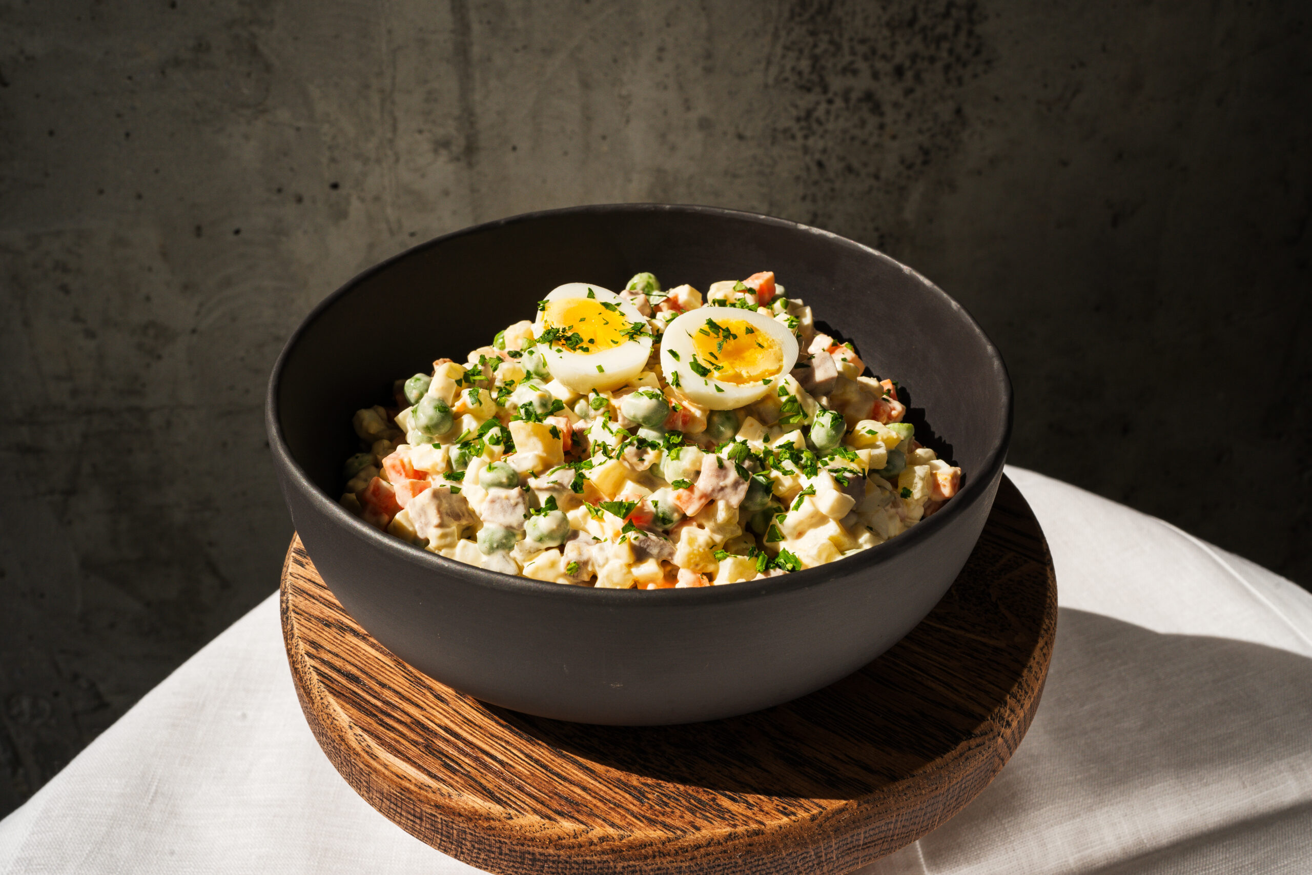 Олівʼє з телячим язиком